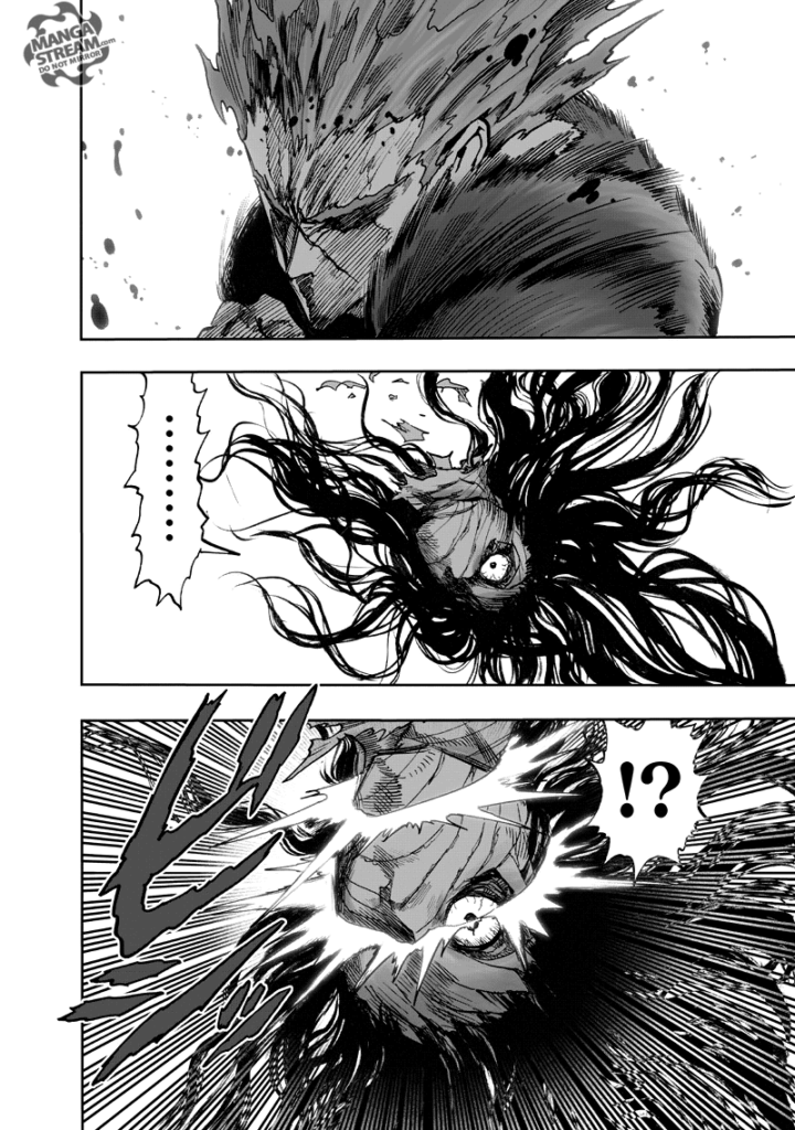 Garou looks serious while Royal Ripper looks at him as his head falls.